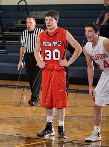 Thumbnail 1 in Scott vs Pigeon Forge (Seymour Christmas Classic) photogallery.
