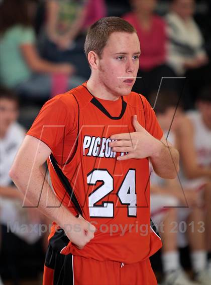 Thumbnail 1 in Scott vs Pigeon Forge (Seymour Christmas Classic) photogallery.