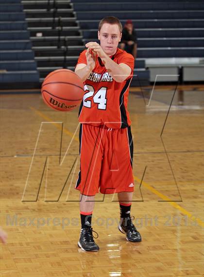 Thumbnail 2 in Scott vs Pigeon Forge (Seymour Christmas Classic) photogallery.