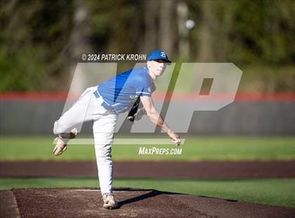 Thumbnail 2 in Bothell vs. Kamiak (WIAA 4A District 1/2 Playoff) photogallery.