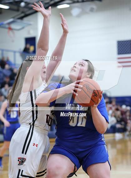 Thumbnail 3 in Warren vs Fairfield Union (OHSAA D2 District Final) photogallery.