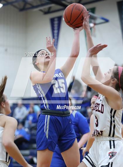 Thumbnail 1 in Warren vs Fairfield Union (OHSAA D2 District Final) photogallery.