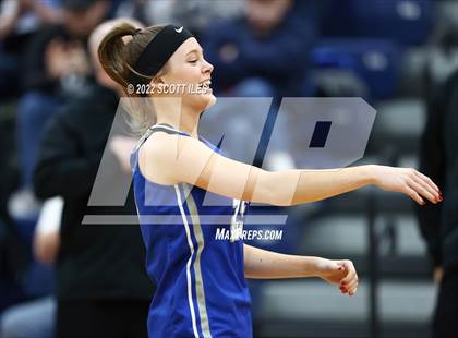 Thumbnail 2 in Warren vs Fairfield Union (OHSAA D2 District Final) photogallery.