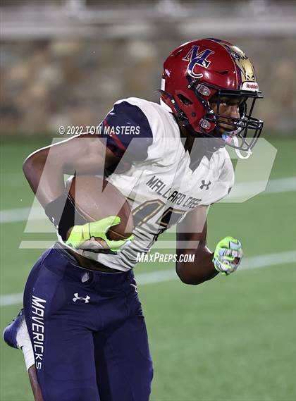 Thumbnail 3 in Mallard Creek @ Myers Park photogallery.