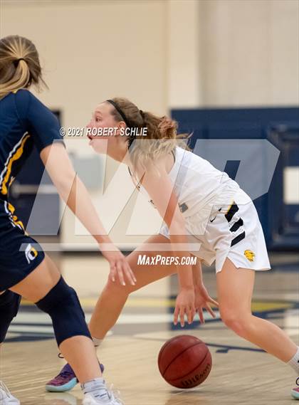 Thumbnail 3 in Del Oro vs. Oak Ridge (SFL Semifinal) photogallery.