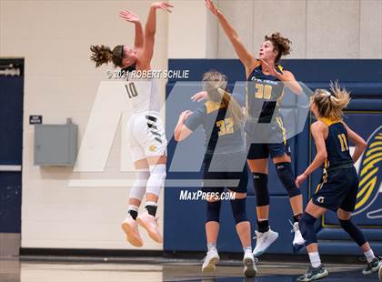 Thumbnail 2 in Del Oro vs. Oak Ridge (SFL Semifinal) photogallery.