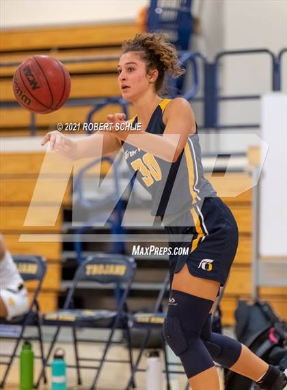 Thumbnail 3 in Del Oro vs. Oak Ridge (SFL Semifinal) photogallery.