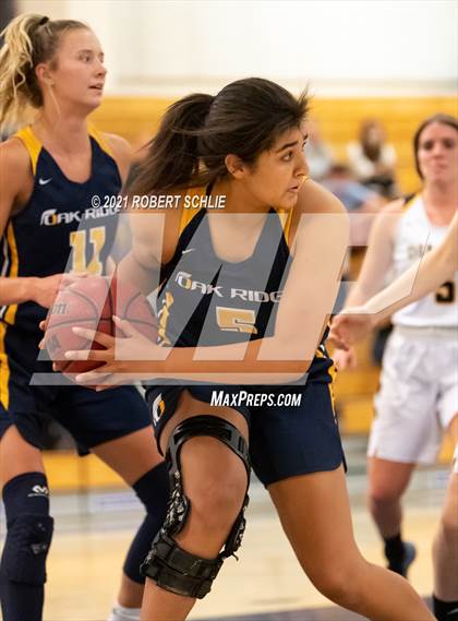 Thumbnail 2 in Del Oro vs. Oak Ridge (SFL Semifinal) photogallery.