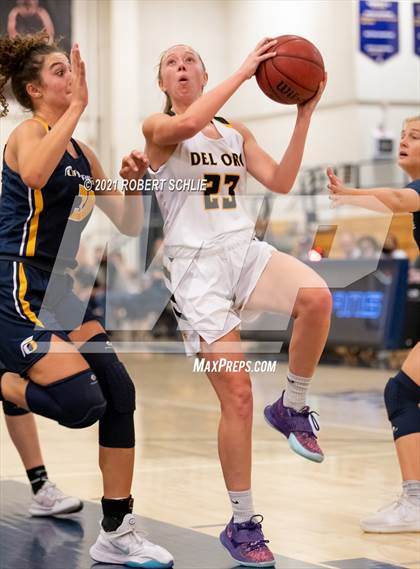 Thumbnail 3 in Del Oro vs. Oak Ridge (SFL Semifinal) photogallery.