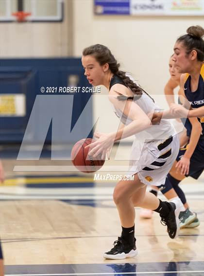 Thumbnail 3 in Del Oro vs. Oak Ridge (SFL Semifinal) photogallery.