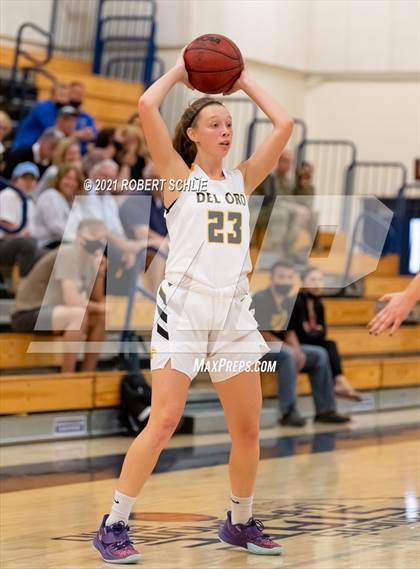 Thumbnail 2 in Del Oro vs. Oak Ridge (SFL Semifinal) photogallery.