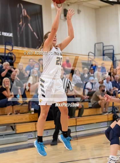 Thumbnail 2 in Del Oro vs. Oak Ridge (SFL Semifinal) photogallery.