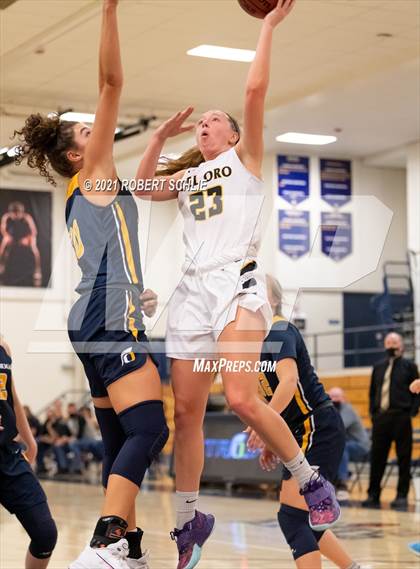 Thumbnail 2 in Del Oro vs. Oak Ridge (SFL Semifinal) photogallery.