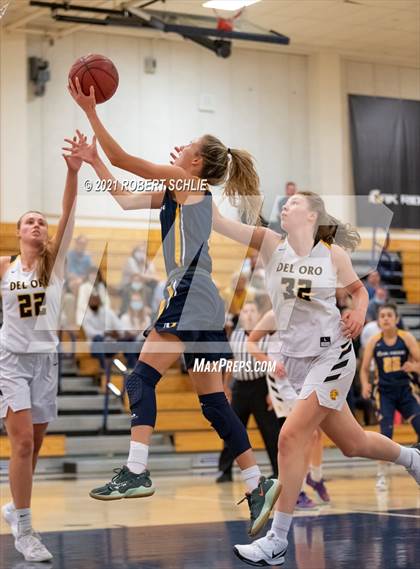 Thumbnail 1 in Del Oro vs. Oak Ridge (SFL Semifinal) photogallery.