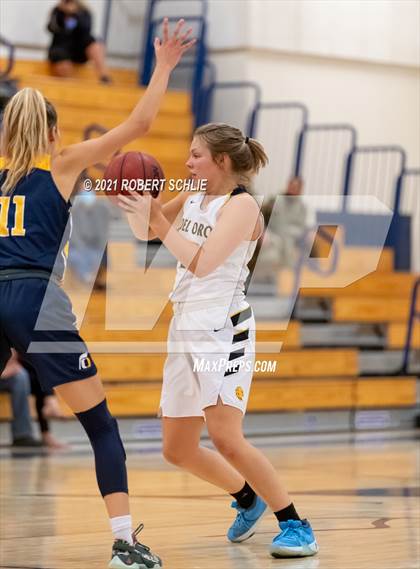 Thumbnail 3 in Del Oro vs. Oak Ridge (SFL Semifinal) photogallery.