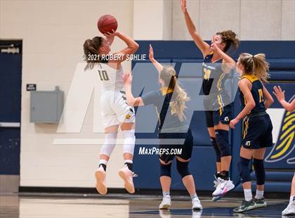 Thumbnail 2 in Del Oro vs. Oak Ridge (SFL Semifinal) photogallery.