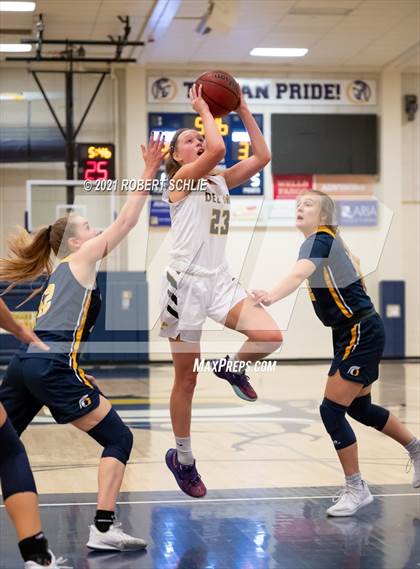 Thumbnail 3 in Del Oro vs. Oak Ridge (SFL Semifinal) photogallery.