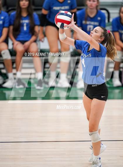 Thumbnail 1 in Midlothian @ Waxahachie photogallery.