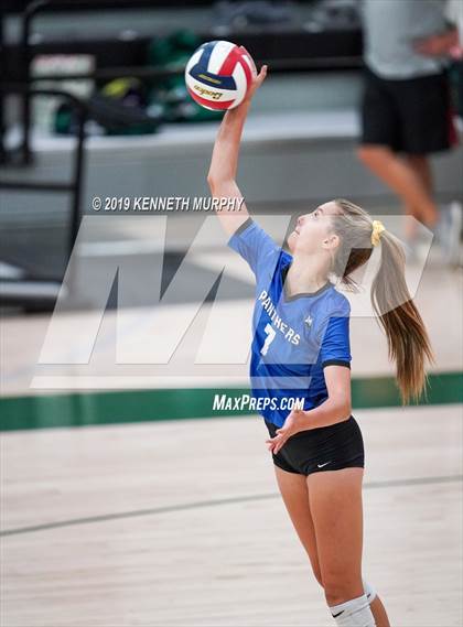 Thumbnail 1 in Midlothian @ Waxahachie photogallery.