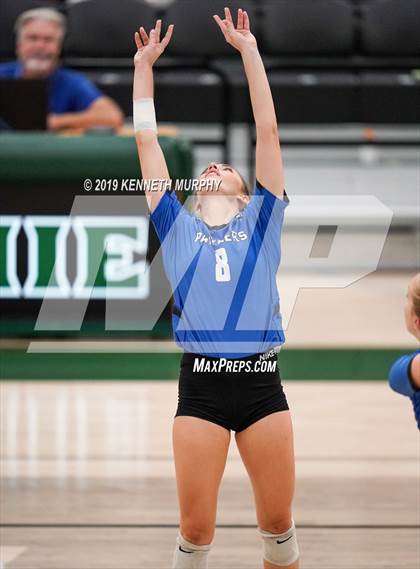 Thumbnail 1 in Midlothian @ Waxahachie photogallery.