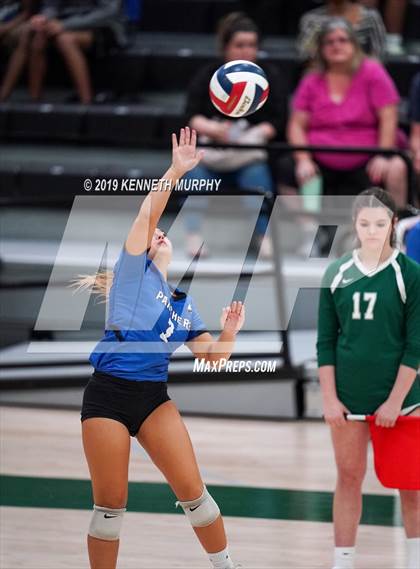 Thumbnail 2 in Midlothian @ Waxahachie photogallery.