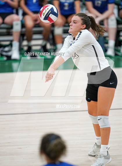 Thumbnail 1 in Midlothian @ Waxahachie photogallery.