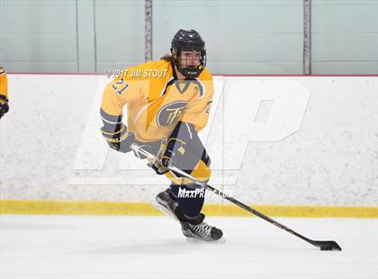 Thumbnail 3 in Trinity-Pawling @ Gunnery photogallery.
