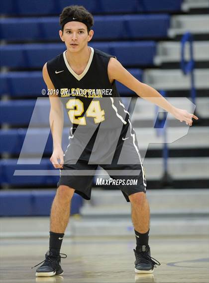 Thumbnail 3 in San Ysidro vs El Capitan (East vs South Tournament) photogallery.