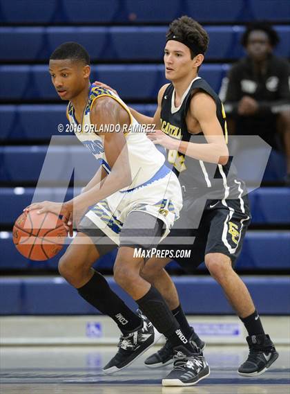 Thumbnail 2 in San Ysidro vs El Capitan (East vs South Tournament) photogallery.