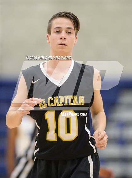 Thumbnail 3 in San Ysidro vs El Capitan (East vs South Tournament) photogallery.