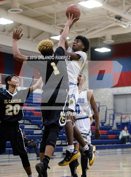 Thumbnail 2 in San Ysidro vs El Capitan (East vs South Tournament) photogallery.