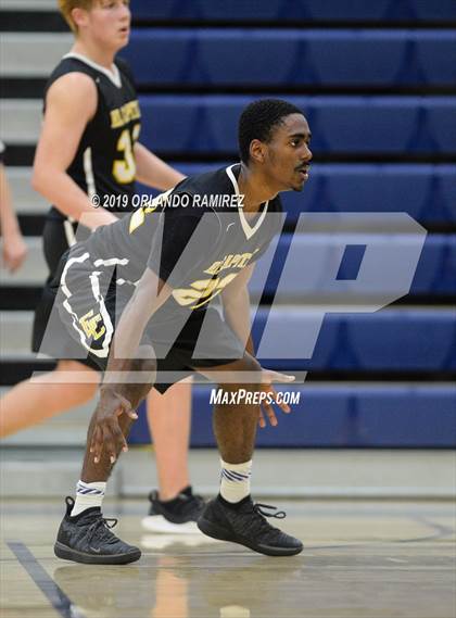 Thumbnail 3 in San Ysidro vs El Capitan (East vs South Tournament) photogallery.
