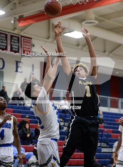 Thumbnail 3 in San Ysidro vs El Capitan (East vs South Tournament) photogallery.
