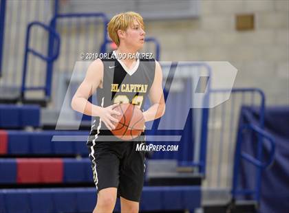 Thumbnail 3 in San Ysidro vs El Capitan (East vs South Tournament) photogallery.