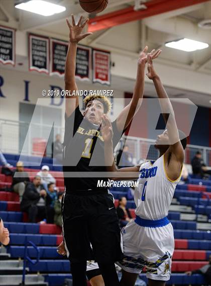Thumbnail 1 in San Ysidro vs El Capitan (East vs South Tournament) photogallery.