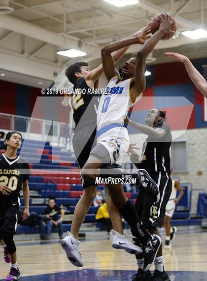 Thumbnail 2 in San Ysidro vs El Capitan (East vs South Tournament) photogallery.