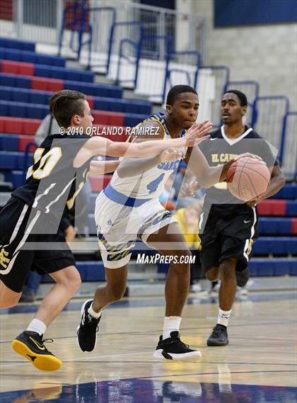 Thumbnail 1 in San Ysidro vs El Capitan (East vs South Tournament) photogallery.