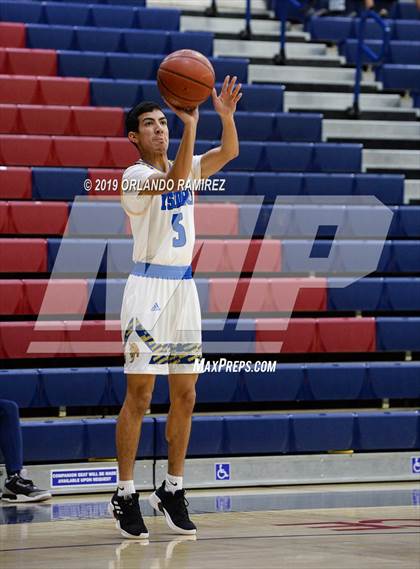 Thumbnail 3 in San Ysidro vs El Capitan (East vs South Tournament) photogallery.