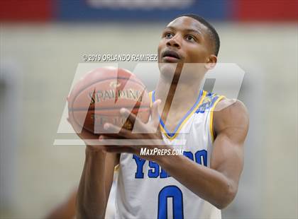 Thumbnail 3 in San Ysidro vs El Capitan (East vs South Tournament) photogallery.