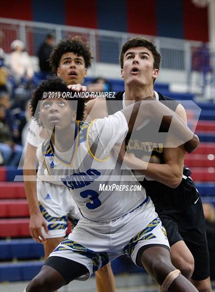 Thumbnail 2 in San Ysidro vs El Capitan (East vs South Tournament) photogallery.