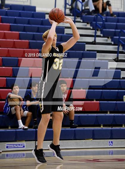 Thumbnail 1 in San Ysidro vs El Capitan (East vs South Tournament) photogallery.