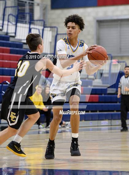 Thumbnail 1 in San Ysidro vs El Capitan (East vs South Tournament) photogallery.