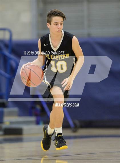 Thumbnail 2 in San Ysidro vs El Capitan (East vs South Tournament) photogallery.
