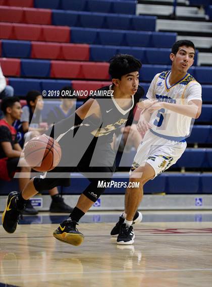 Thumbnail 2 in San Ysidro vs El Capitan (East vs South Tournament) photogallery.