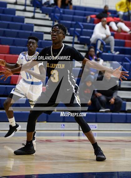 Thumbnail 3 in San Ysidro vs El Capitan (East vs South Tournament) photogallery.