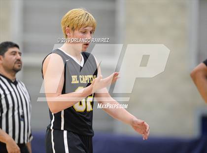 Thumbnail 3 in San Ysidro vs El Capitan (East vs South Tournament) photogallery.