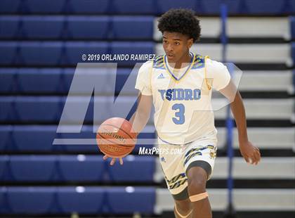 Thumbnail 3 in San Ysidro vs El Capitan (East vs South Tournament) photogallery.