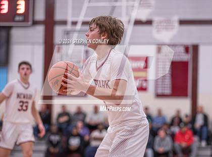 Thumbnail 2 in Washington vs. Newark photogallery.