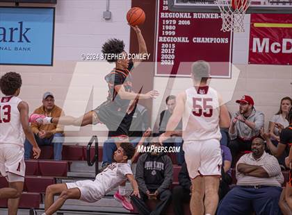 Thumbnail 1 in Washington vs. Newark photogallery.