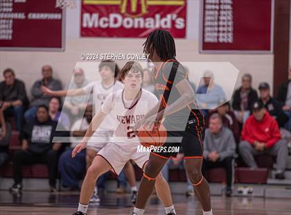 Thumbnail 2 in Washington vs. Newark photogallery.